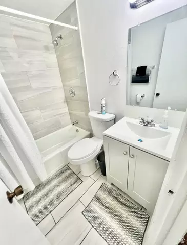 Bath - 356 N 300 W, Logan, UT 84321 photo 2 of 3