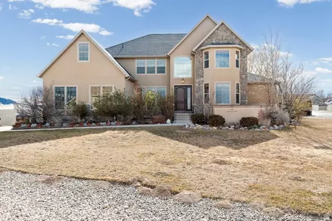 122 E Box Elder Dr, Grantsville, UT 84029