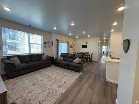 462 W 40 S #203, Providence, UT 84332
