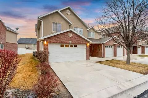 10492 S Sage Vista Way W, South Jordan, UT 84009