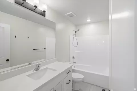 Bath - 730 W 500 N, Smithfield, UT 84335 photo 1 of 2
