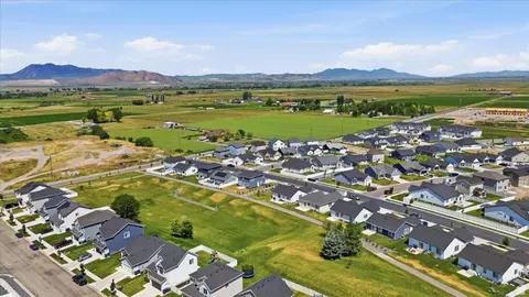View/Area - 730 W 500 N, Smithfield, UT 84335 photo 6 of 9