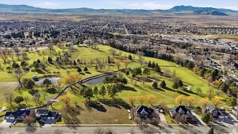 125 Fairway Dr, Smithfield, UT 84335