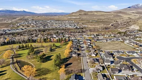 139 Fairway Dr, Smithfield, UT 84335