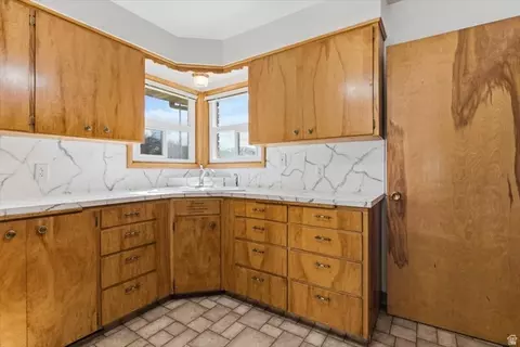 Kitchen - 339 S Main St, Smithfield, UT 84335 photo 1 of 3