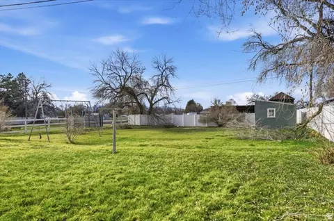 Exterior - 339 S Main St, Smithfield, UT 84335 photo 1 of 4