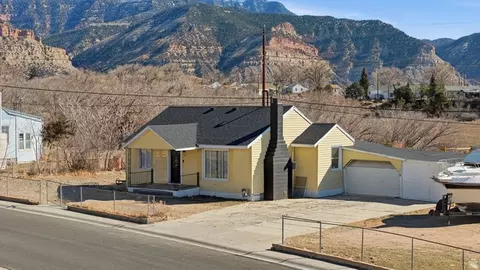 148 S Grassy Trail Dr, East Carbon, UT 84520