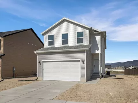 3529 N Sparrow Ln #215, Eagle Mountain, UT 84005