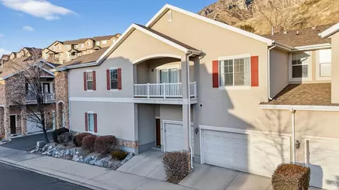1077 Canyon Meadow Dr S #4, Provo, UT 84606