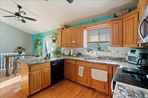 Kitchen - 160 E 400 N, Smithfield, UT 84335 photo 2 of 4
