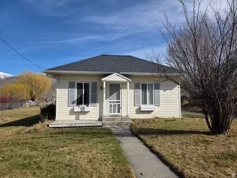 70 N N Ctr, Hyrum, UT 84319
