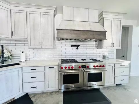 Kitchen - 100 Whit Ln, Georgetown, ID 83239 photo 8 of 10