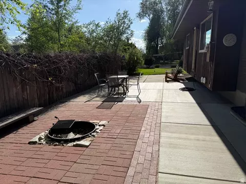 Exterior - 362 E 9150 S, Sandy, UT 84070 photo 6 of 13