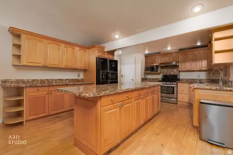 Kitchen - 11129 S 2125 E, Sandy, UT 84092 photo 3 of 3