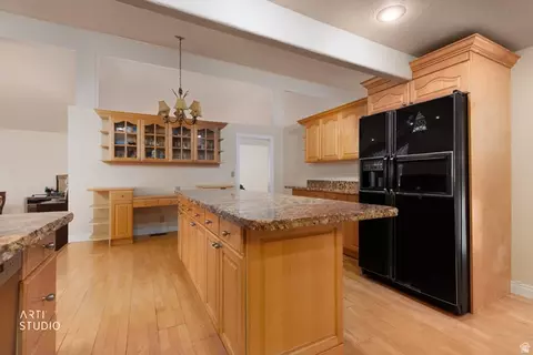 Kitchen - 11129 S 2125 E, Sandy, UT 84092 photo 2 of 3