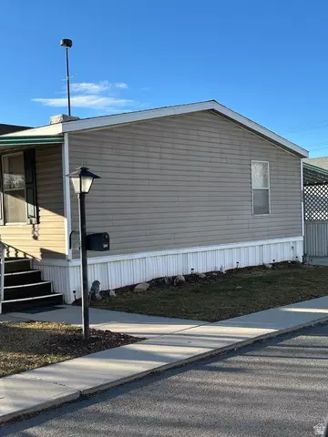 3086 Justice St W, West Valley City, UT 84119