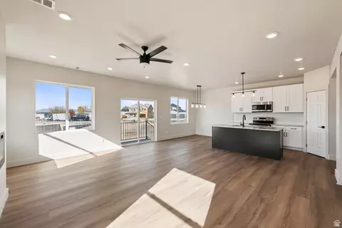 Living - 467 N 460 E, Salem, UT 84653 photo 1 of 6