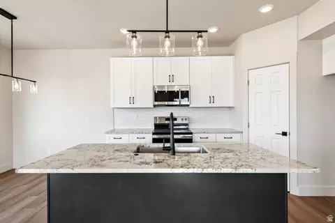 Kitchen - 467 N 460 E, Salem, UT 84653 photo 2 of 5