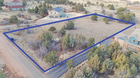 10550 W Zions Dr, Orderville, UT 84758