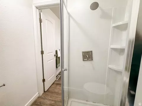 Bath - 290 S 300 E, Orem, UT 84058 photo 3 of 10