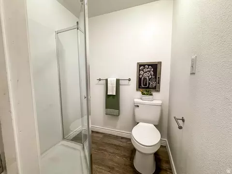 Bath - 290 S 300 E, Orem, UT 84058 photo 2 of 10
