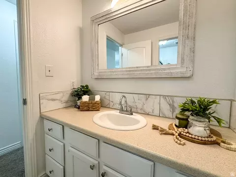 Bath - 290 S 300 E, Orem, UT 84058 photo 9 of 10