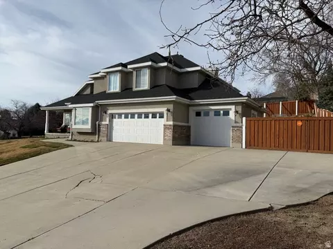 Exterior - 695 E 1870 N, Orem, UT 84097 photo 2 of 4