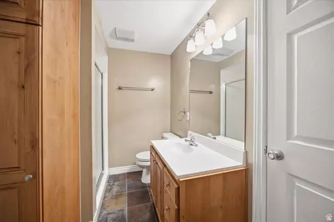 Bath - 695 E 1870 N, Orem, UT 84097 photo 3 of 3