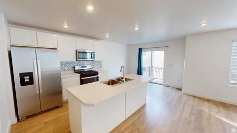 1917 N Blue Iris Ave E #1090, Tooele, UT 84074