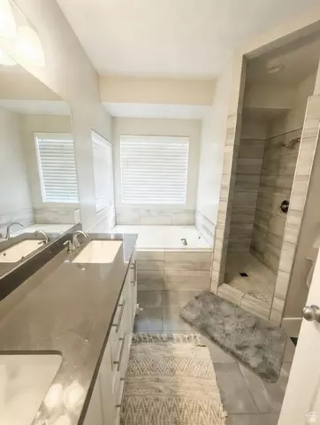 Bath - 9888 N Elkhorn Rd, Eagle Mountain, UT 84005 photo 1 of 4