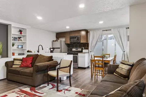 1441 W Arthur Dr, Provo, UT 84601