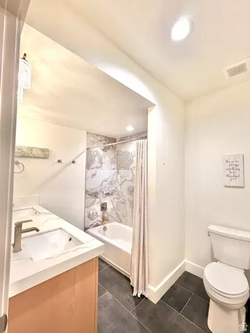 Bath - 3626 S Riverstone Rd, Mapleton, UT 84664 photo 10 of 11