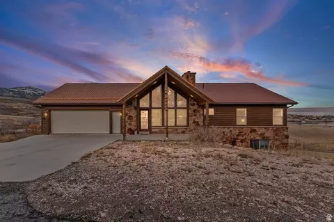 495 W Buttercup Ln N, Garden City, UT 84028