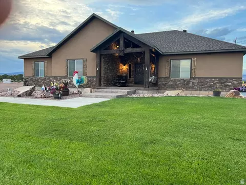 Exterior - 10294 N Zero E, Roosevelt, UT 84066 photo 23 of 29