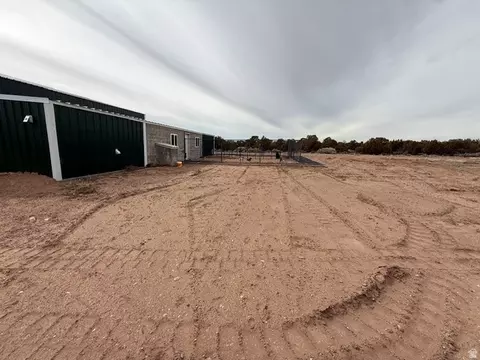 Exterior - 10294 N Zero E, Roosevelt, UT 84066 photo 17 of 29