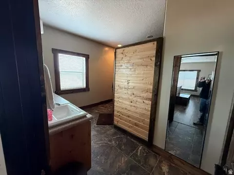 Bath - 10294 N Zero E, Roosevelt, UT 84066 photo 1 of 4