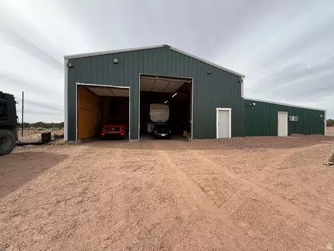 Exterior - 10294 N Zero E, Roosevelt, UT 84066 photo 14 of 29