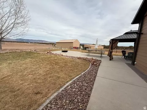 Exterior - 10294 N Zero E, Roosevelt, UT 84066 photo 5 of 29
