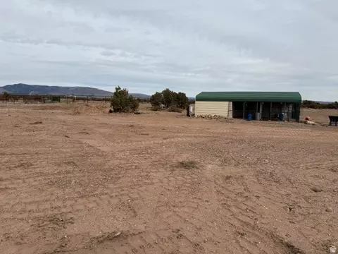 Exterior - 10294 N Zero E, Roosevelt, UT 84066 photo 24 of 29