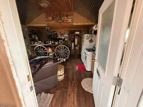 Entry Way - 10294 N Zero E, Roosevelt, UT 84066 photo 4 of 5