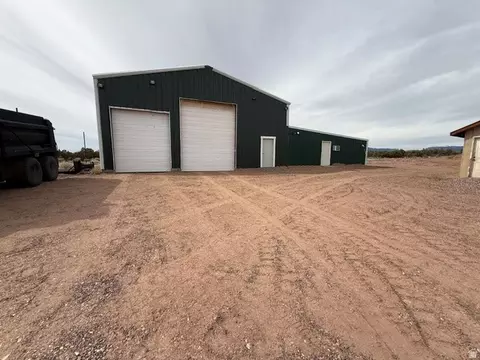 Exterior - 10294 N Zero E, Roosevelt, UT 84066 photo 13 of 29