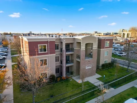 190 E Belmont Ave #3, Salt Lake City, UT 84111