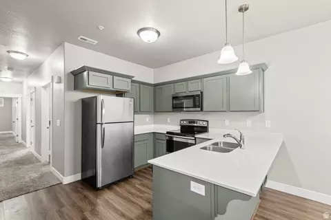 1776 W Newcastle Ln #201, Saratoga Springs, UT 84045