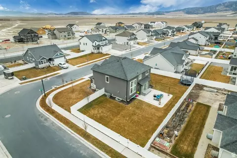 View/Area - 205 E Craner Peak Dr, Eagle Mountain, UT 84005 photo 1 of 8