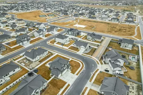 View/Area - 205 E Craner Peak Dr, Eagle Mountain, UT 84005 photo 5 of 8