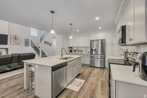 Kitchen - 205 E Craner Peak Dr, Eagle Mountain, UT 84005 photo 2 of 4
