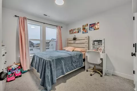 Bedroom - 205 E Craner Peak Dr, Eagle Mountain, UT 84005 photo 4 of 6