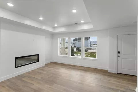 Living - 569 N 550 W, Smithfield, UT 84335 photo 2 of 3