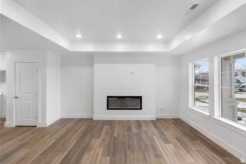 Living - 569 N 550 W, Smithfield, UT 84335 photo 3 of 3