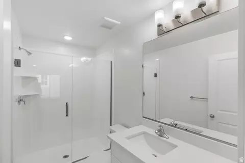 Bath - 569 N 550 W, Smithfield, UT 84335 photo 1 of 2